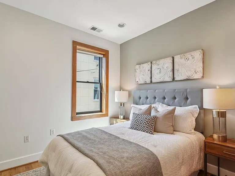 1032 Lamont St NW #B — Photo 6