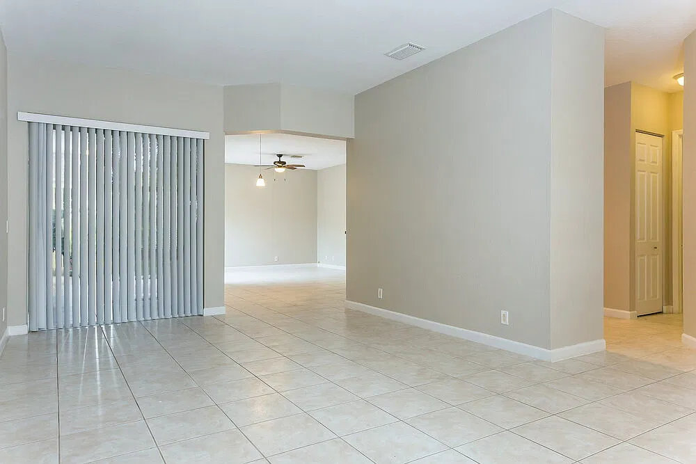 3 bed, 2.0 bath, 1856 sqft, $4,650 — Photo 3