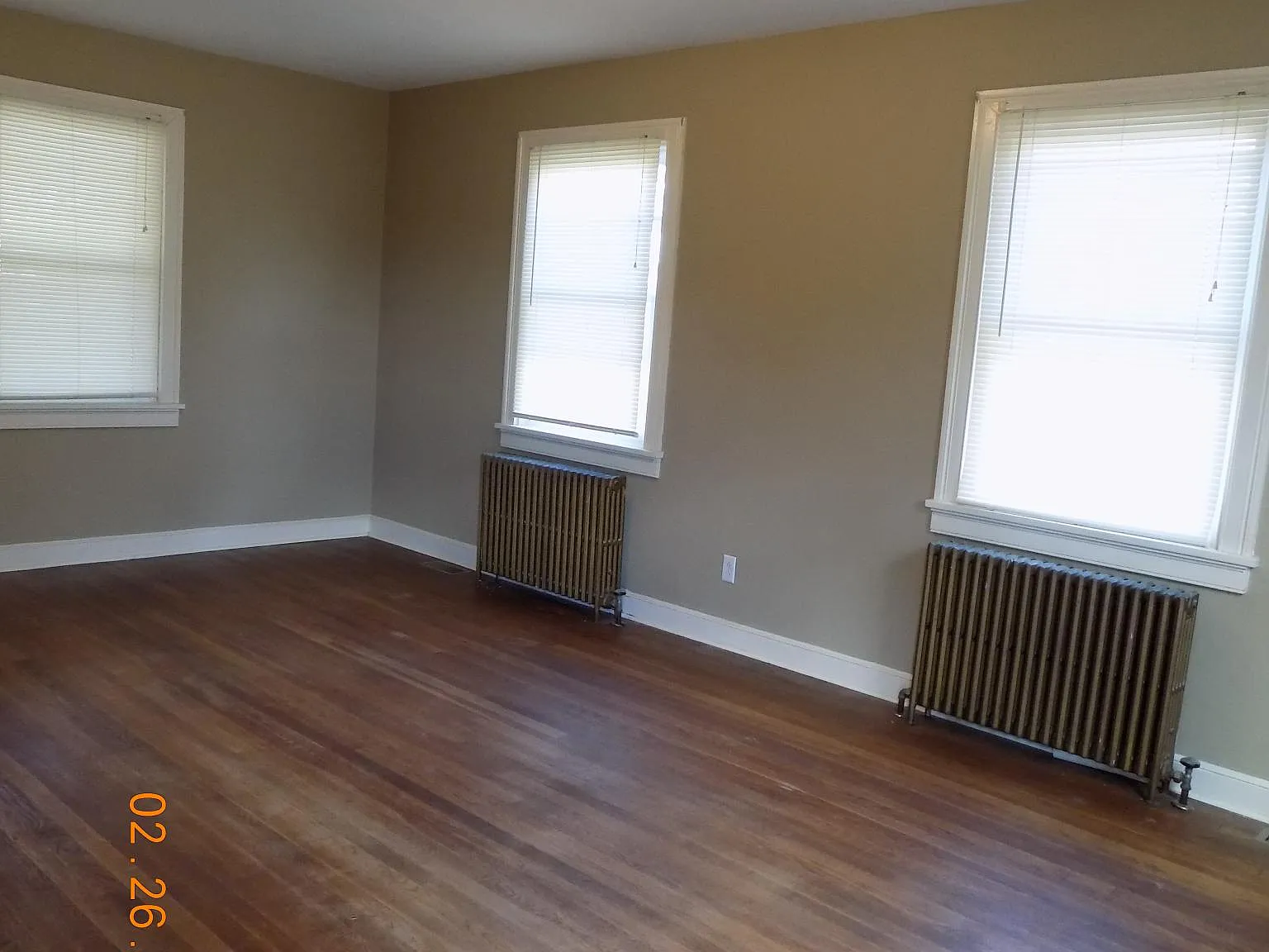 2 bed, 1.5 bath, 1015 sqft, $1,995 — Photo 2