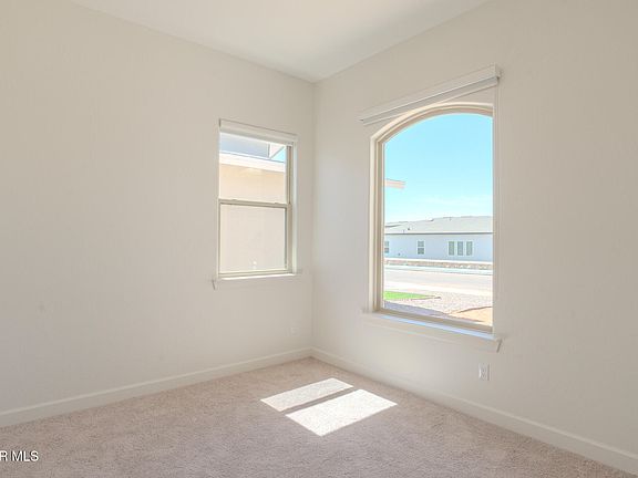 4th image of 115 Madrid St
