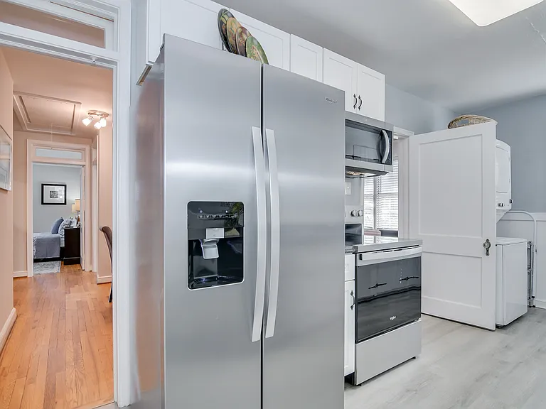 2631 Oakland Ave — Photo 22