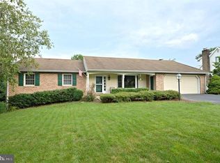 114 Pleasant View Dr, Lititz, PA 17543