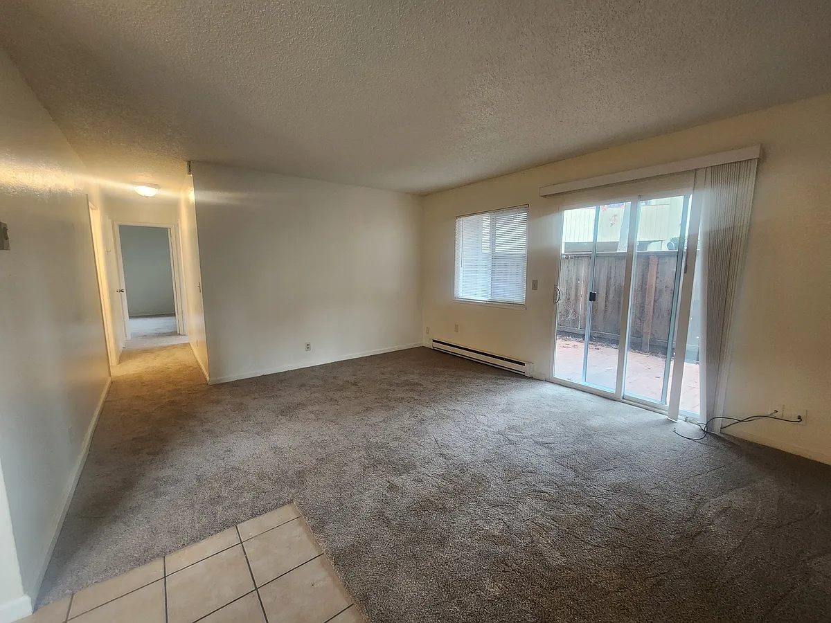 Building Photo - 27162 Tampa Ave #70