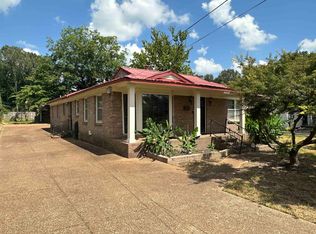 208 Sycamore Rd, Collierville, TN 38017