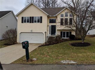 3168 Pondview Dr, Ravenna, OH 44266