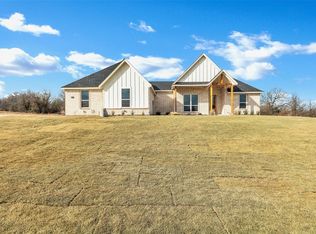 1017 Kingsway Dr, Weatherford, TX 76088