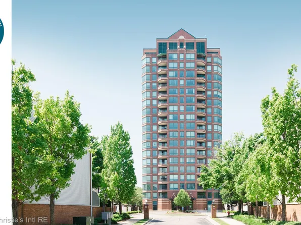 3320 Spinnaker Ln #6E, Detroit, MI 48207