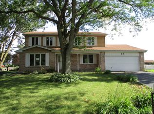 25 S Melanie Ct, Crete, IL 60417