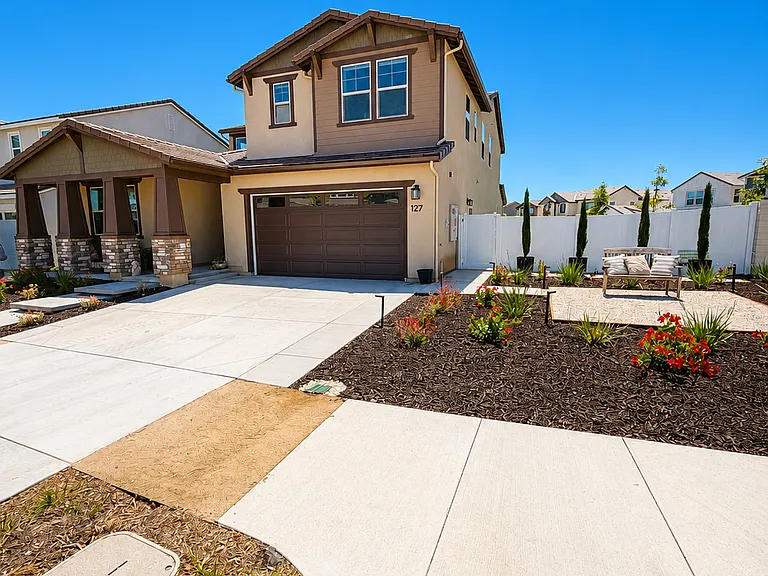 127 Mellano Way — Photo 2
