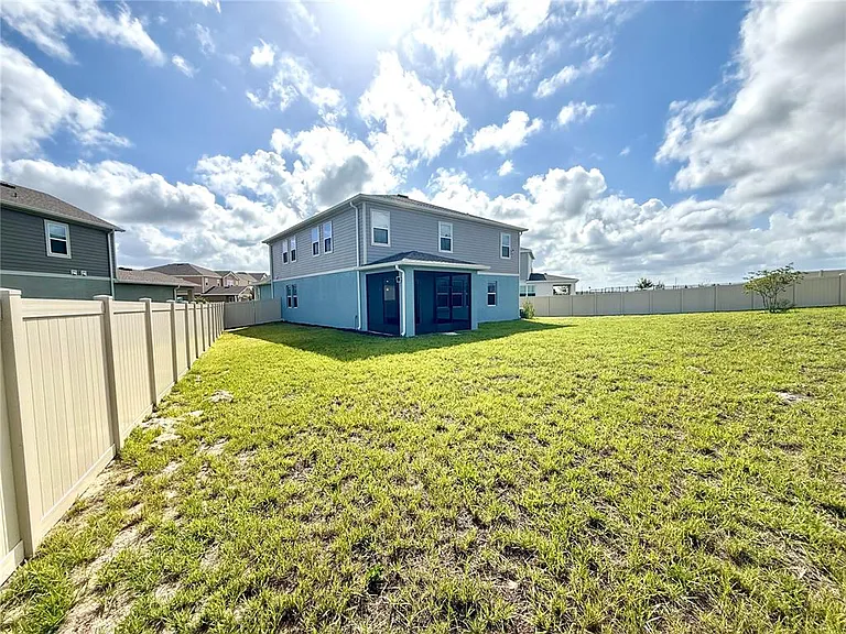 2970 Armstrong Ave — Photo 30