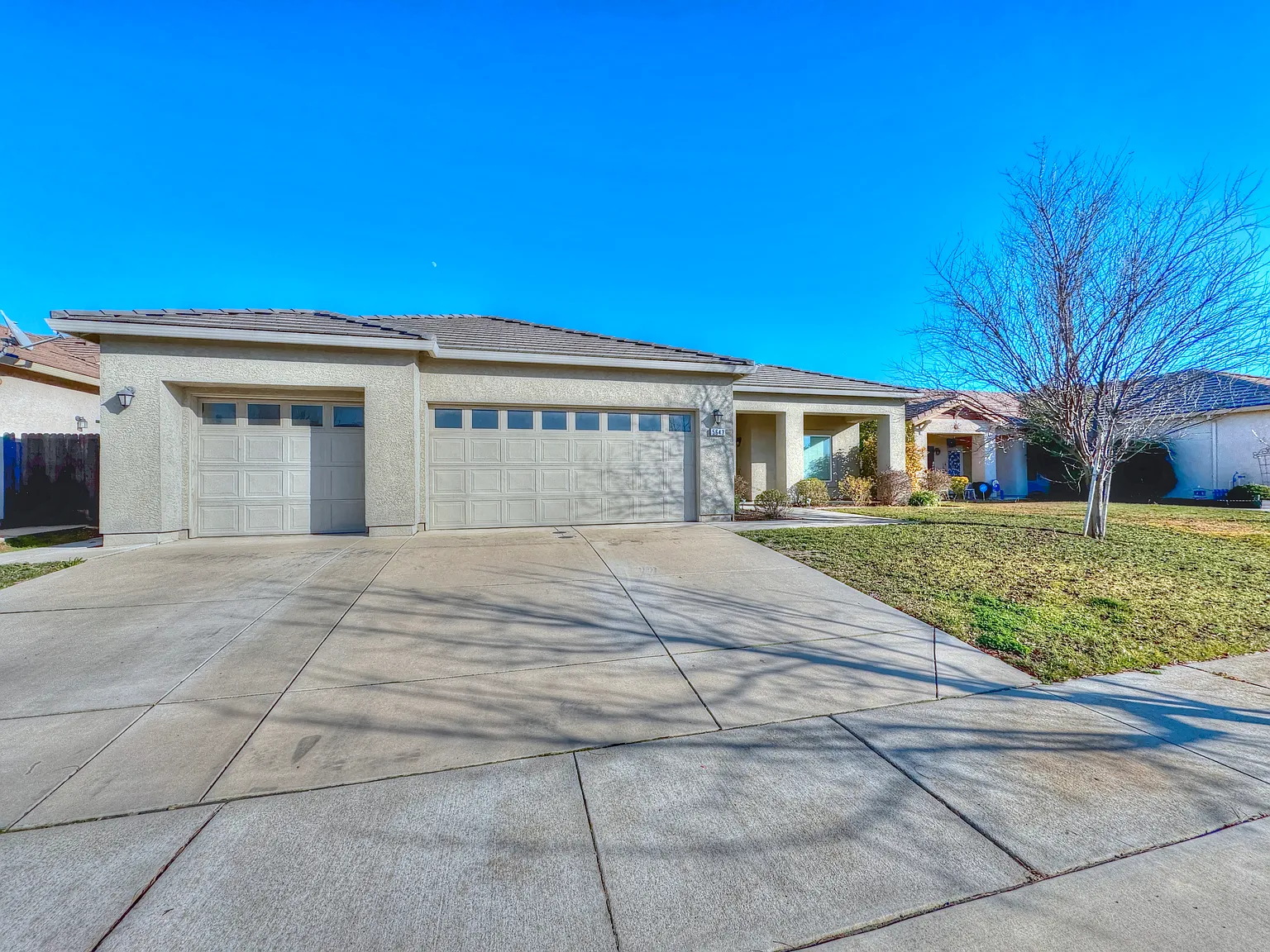 4 bed, 2098 sqft, $3,000 — Photo 1
