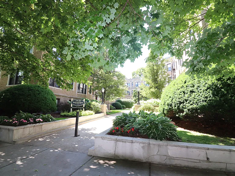 124 Babcock St #6 — Photo 15