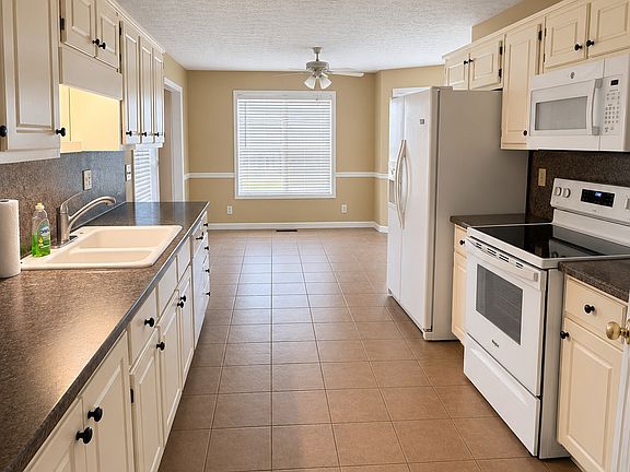 2nd image of 425 Freedom Dr