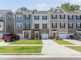 113 Big Woods Dr, Poquoson, VA 23662