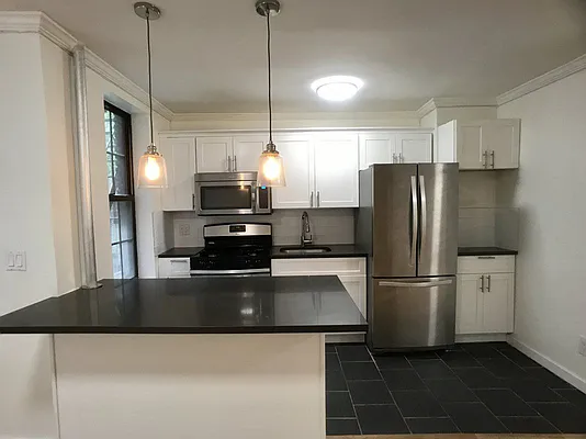 Rented by Bohemia Realty Group | media 11