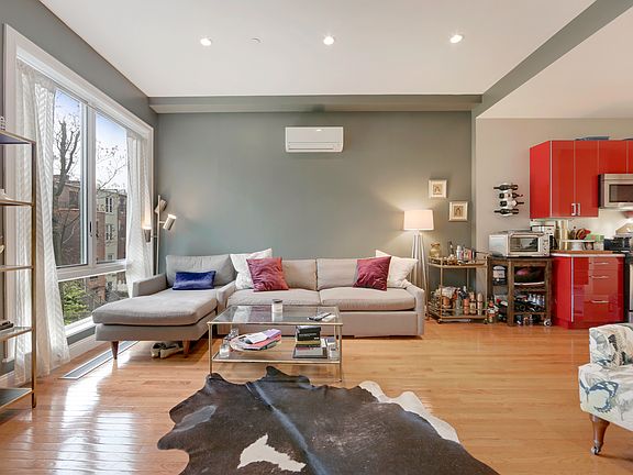 2nd image of 148 W 121st St APT 3
