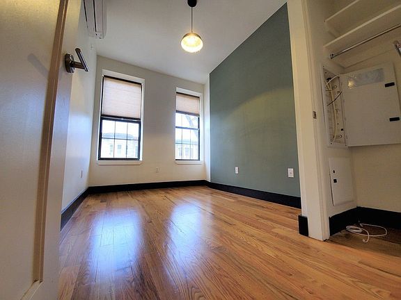 3rd image of 704 Macdonough St APT 2