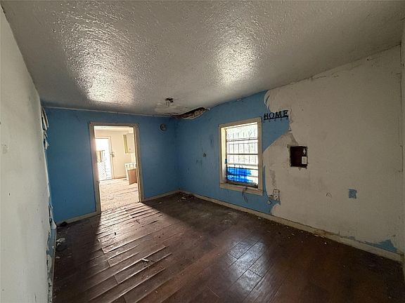3rd image of 6202 Conley St