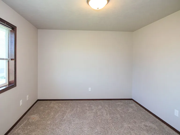 110 Tanner Ct — Photo 25