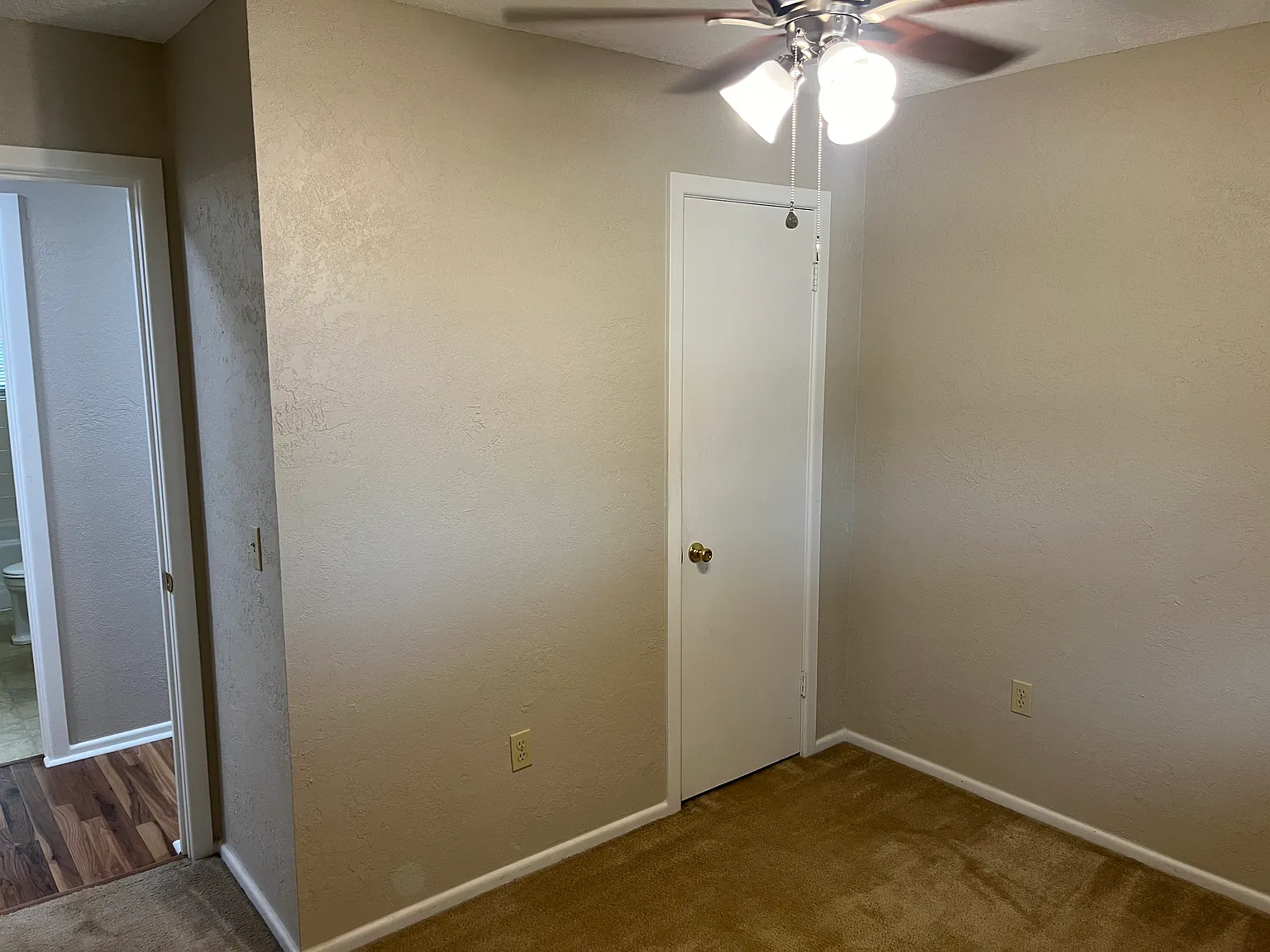 3 bed, 1000 sqft, $1,050 — Photo 4