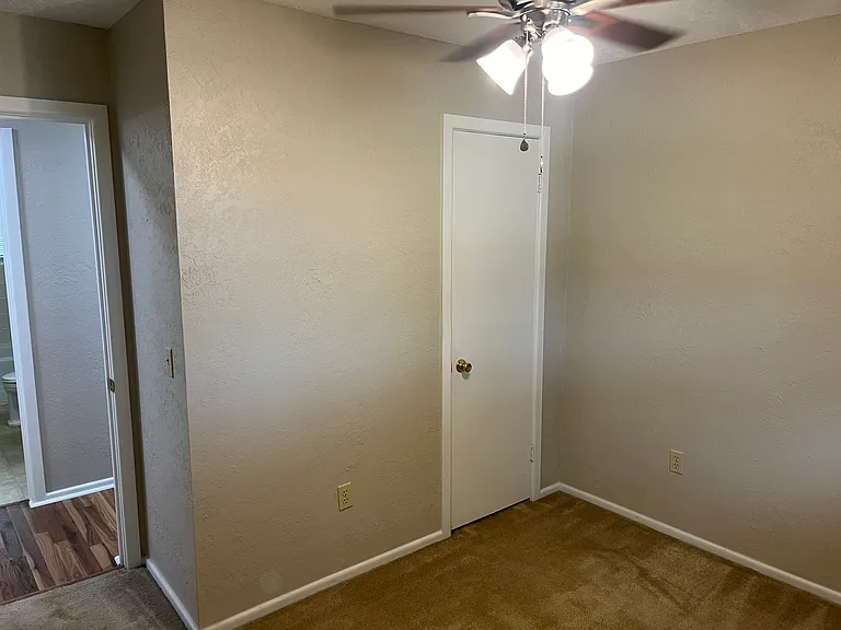 4217 SE Elmhurst Ln — Photo 4