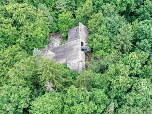 667 Patrick DRIVE, Hartford, WI 53027