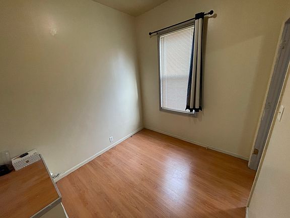 5th image of 4514 S Lowe Ave #2D