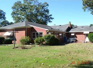 668 Parker Rd, Chesapeake, VA 23322