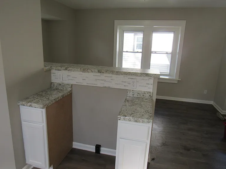 320 Zeller Ave — Photo 21