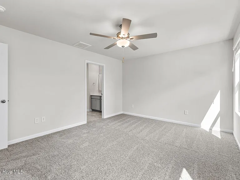 705 Conductor Ct — Photo 16