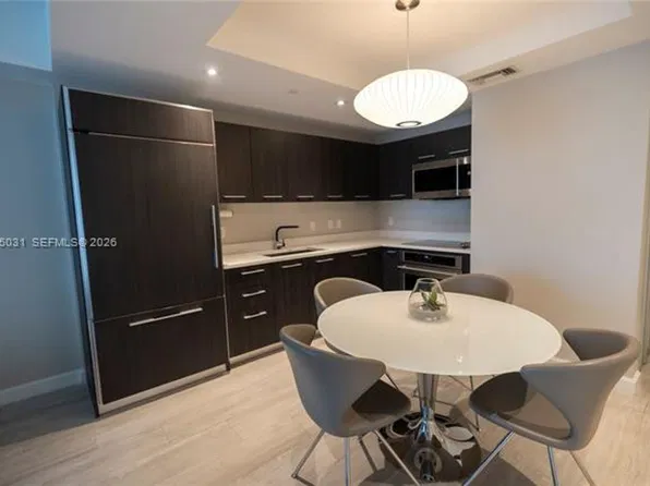 45 SW 9th St, Miami, FL