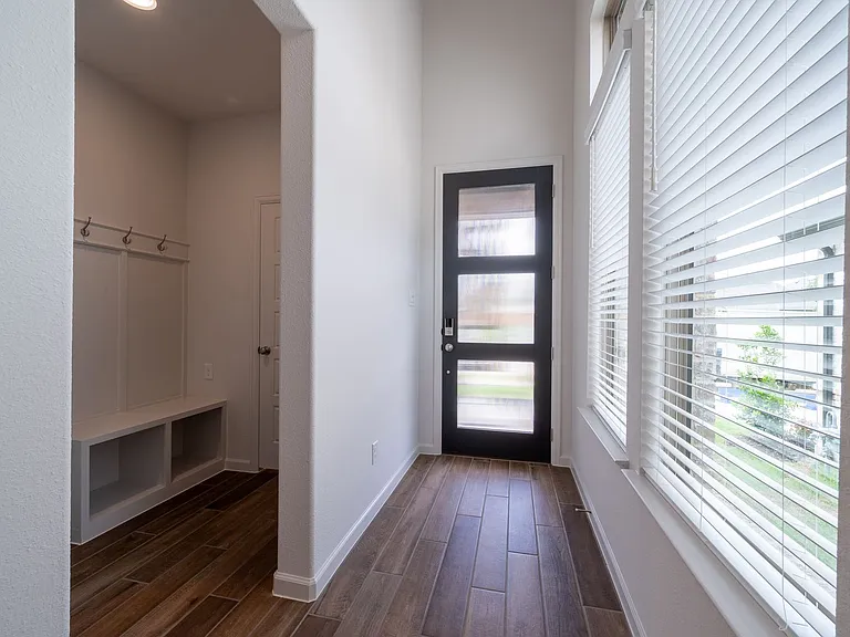 9316 Paintbrush Dr — Photo 4