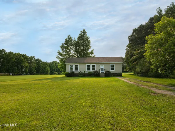 516 Cavanaughtown Road, Richlands, NC 28574