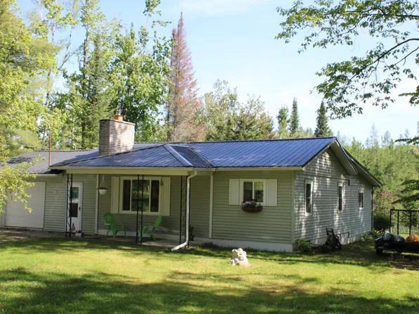 727 Norway Dr, Mio, MI 48647