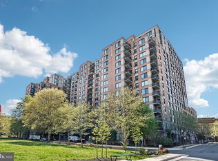 2451 Midtown Ave APT 105, Alexandria, VA 22303