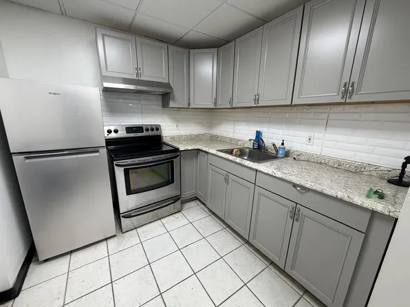 (undisclosed Address), Commack, NY 11725