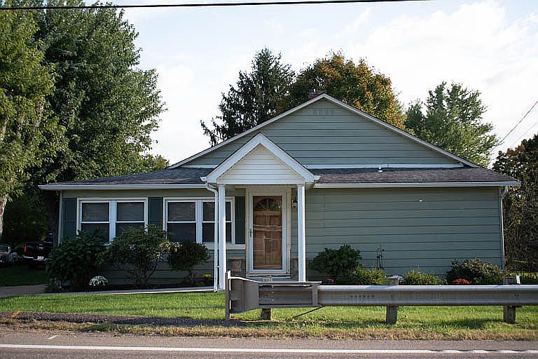 1st image of 46622 National Rd W