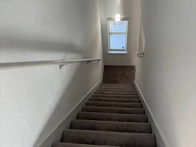 133 Bennington Dr — Photo 28
