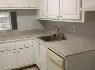 8000 Fairview Dr APT 109, Fort Lauderdale, FL 33321