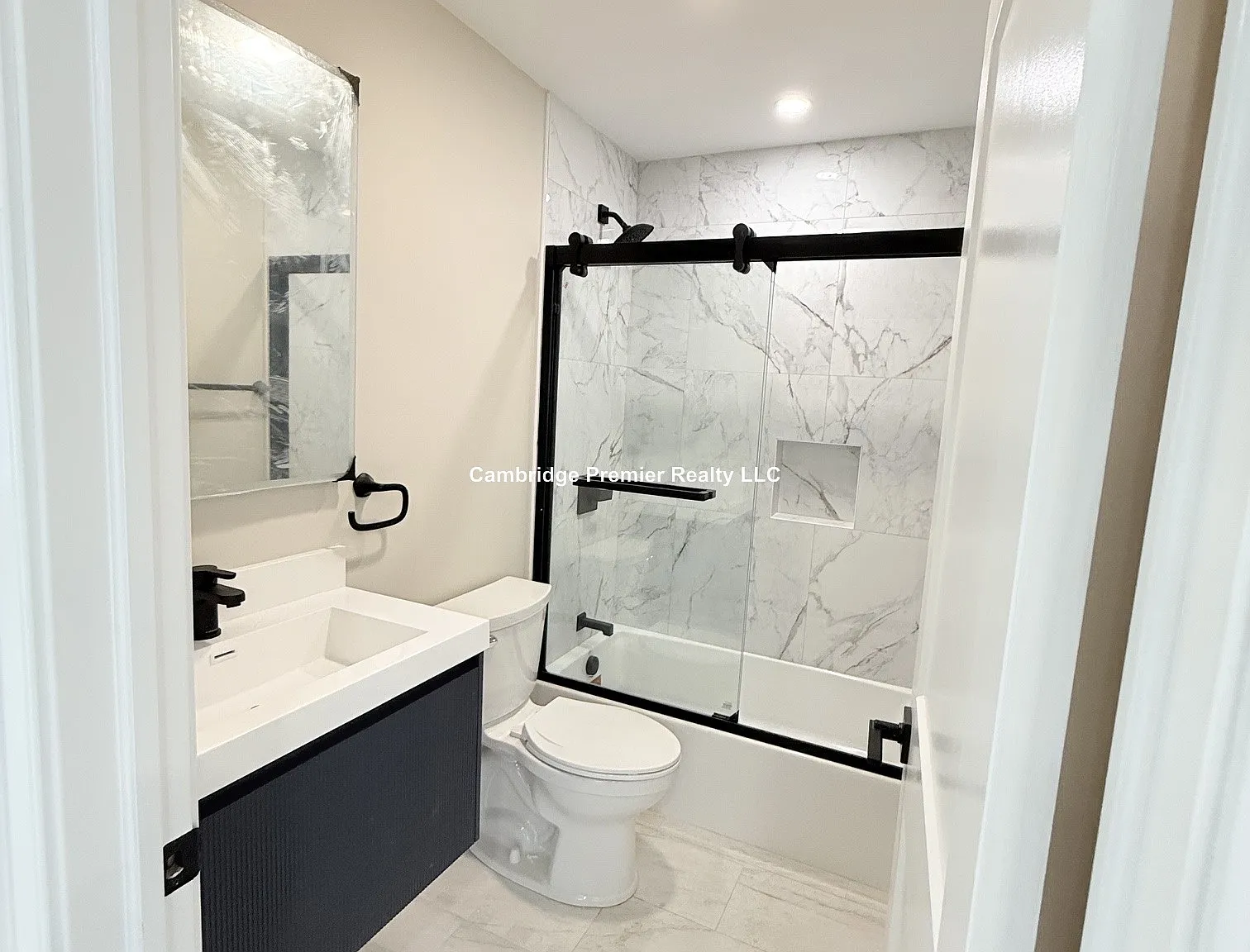 3 bed, $4,500 — Photo 1