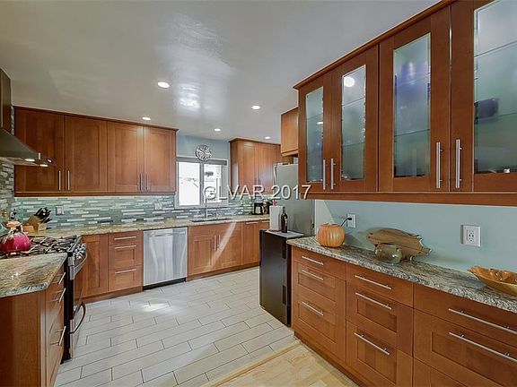 3rd image of 1126 Buehler Dr