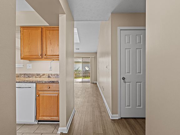5th image of 1252 Pleasant Ridge Dr