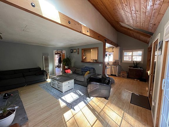 4th image of 863 Glorene Ave