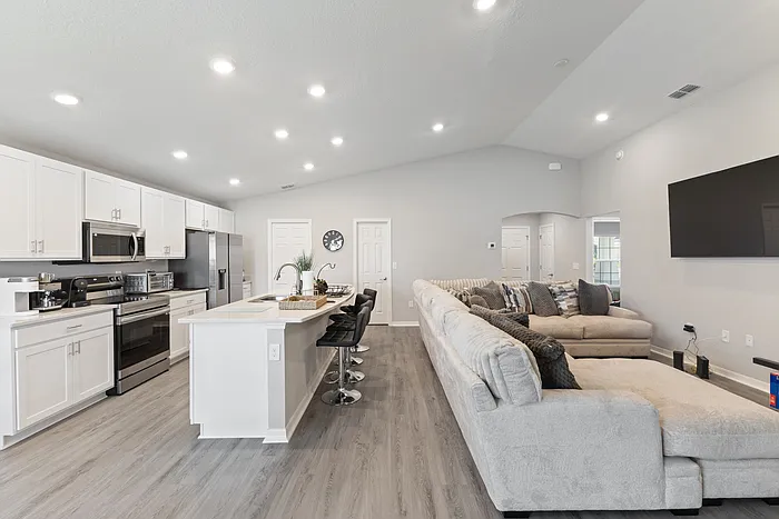 2172 Desert Rose Dr — Photo 6