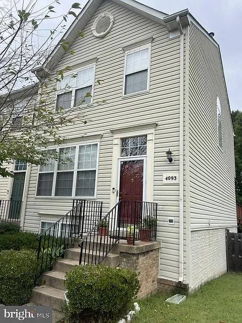 4093 Yellow Stone Loop