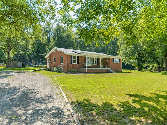 4th image of 755 Briar Pond Rd