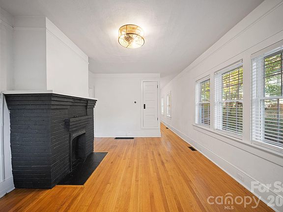 5th image of 124 State St