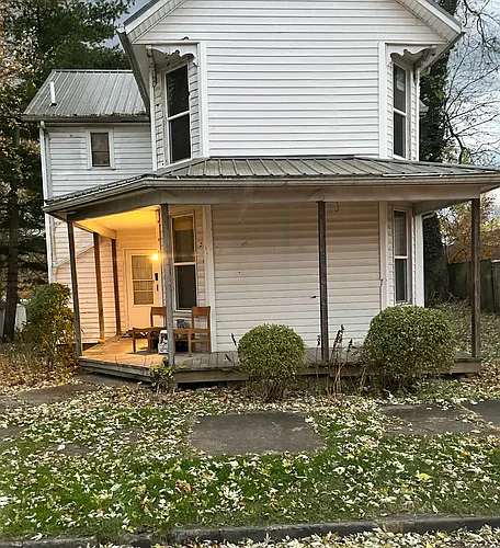 428 Foster Ave Photo 1