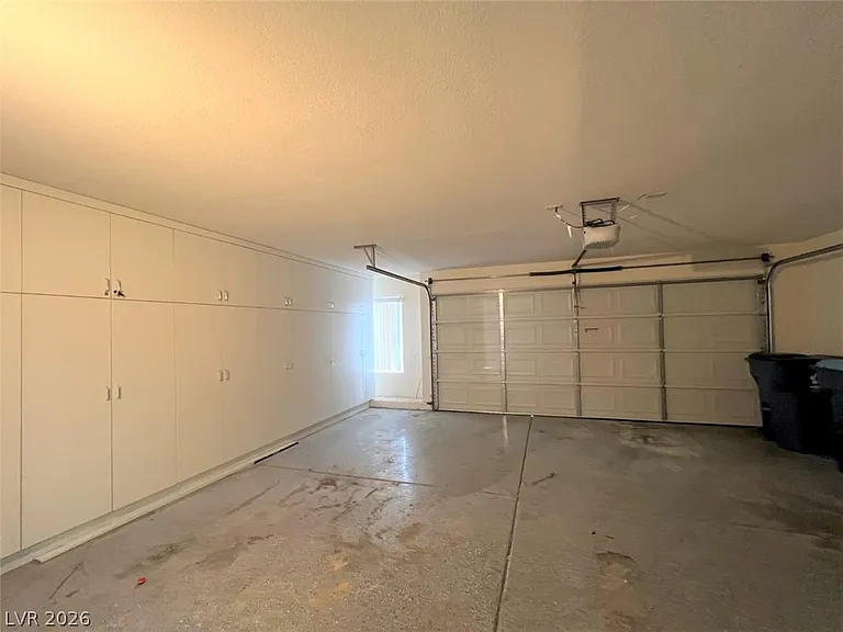1929 Blue Ribbon Dr — Photo 15