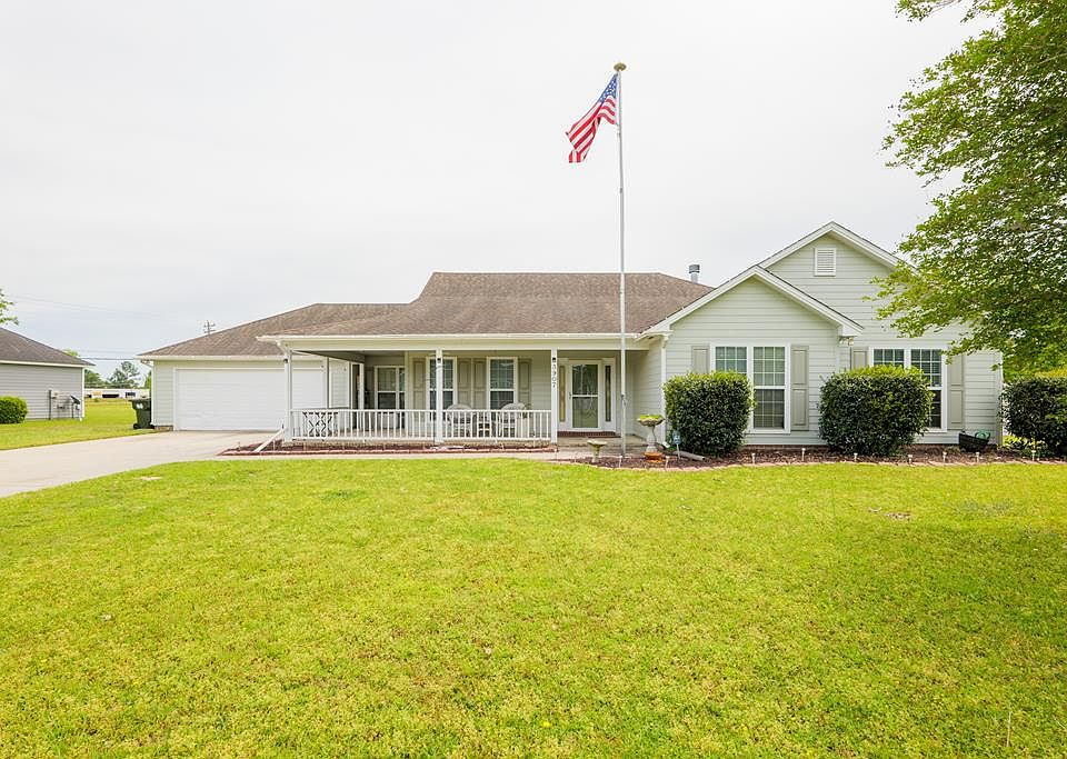1st image of 3907 Conway Cir